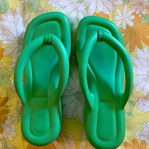 Melissa Shoes Free Platform Green Flip Flop
